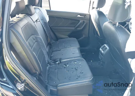 2022 Volkswagen Tiguan 2.0T Sel R-Line z USA, uszkodzony, nr VIN 3VV4B7AX5NM152779